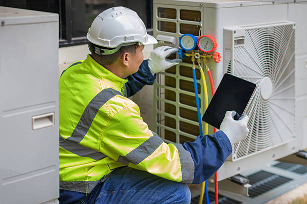Professional Hvac technician working in Bloomfield, NY